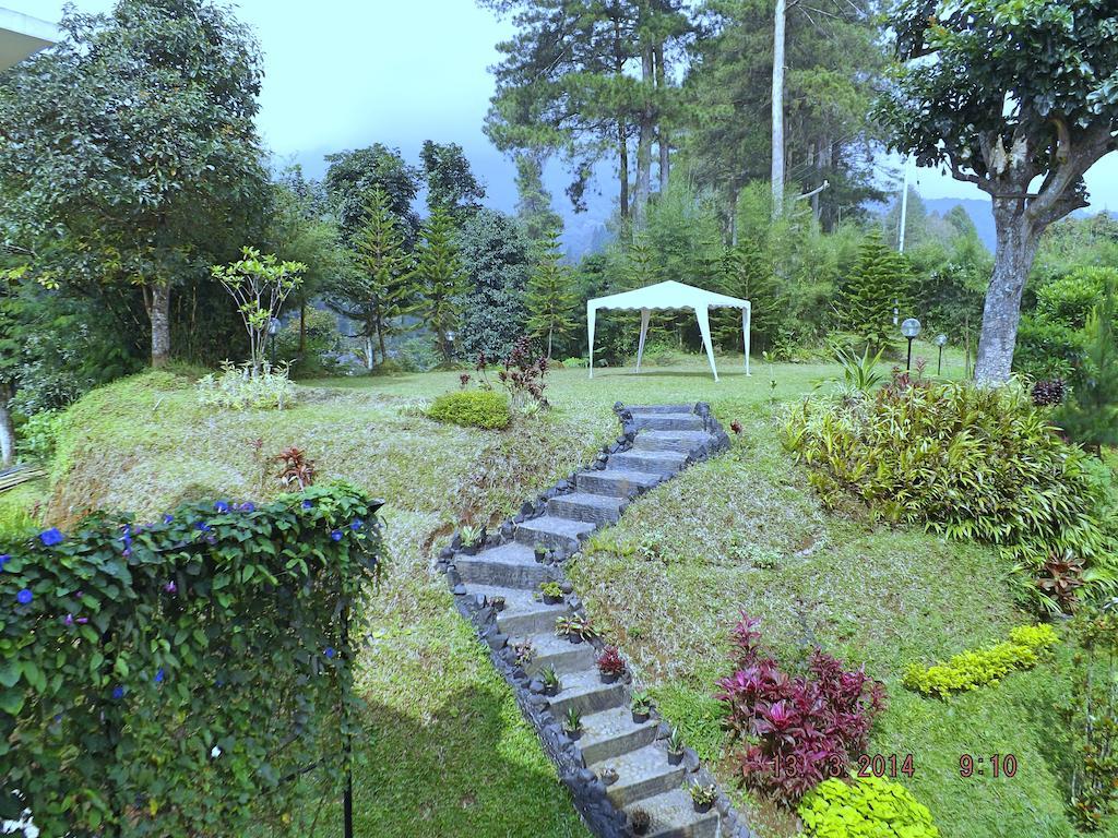 Casa Monte Rosa Puncak Exterior foto